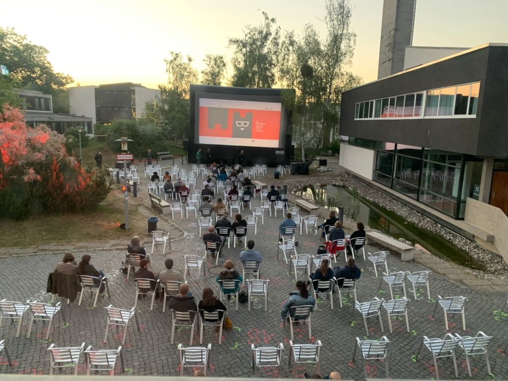 Open Air Kinoanlage mit Bestuhlung