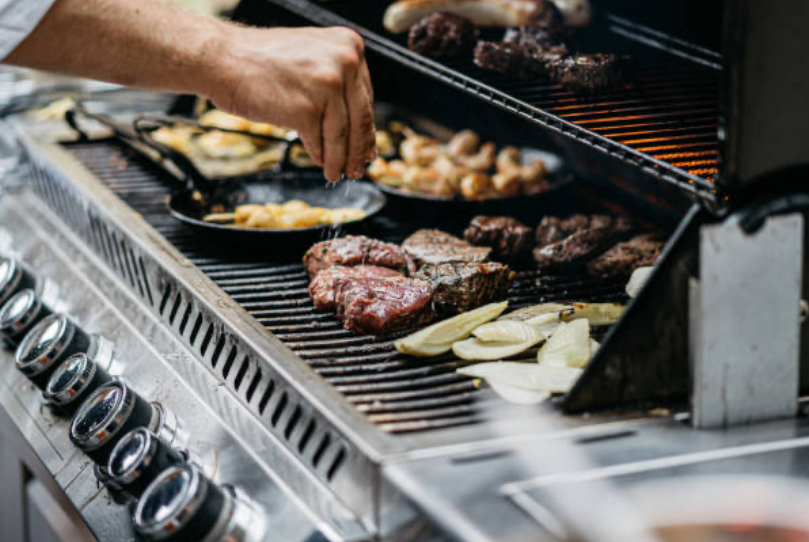 Grillen im SCHRÖDERS am  Freitag und Samstag (6.&7.6.)
